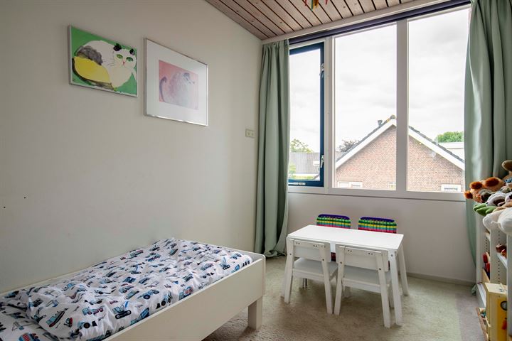 Bekijk foto 42 van Graaf Lodewijklaan 9