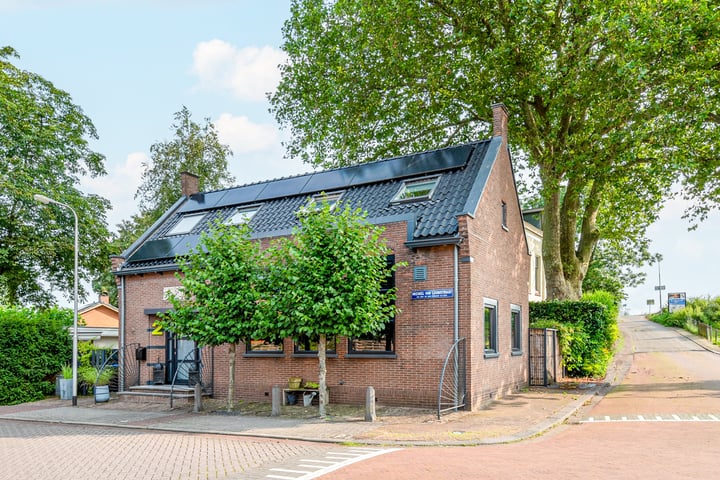 Bekijk foto 1 van Michiel van Loonstraat 2