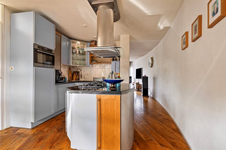 Photo 23 of Gouwe 64