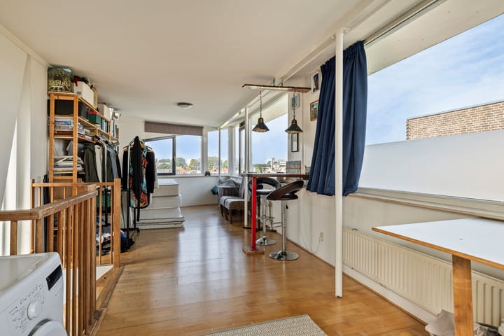 Photo 38 of Gouwe 64