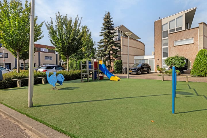 Photo 41 of Gouwe 64