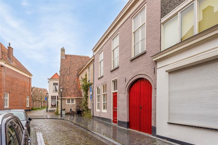 Bekijk foto 43 van Goudenbloemstraat 25