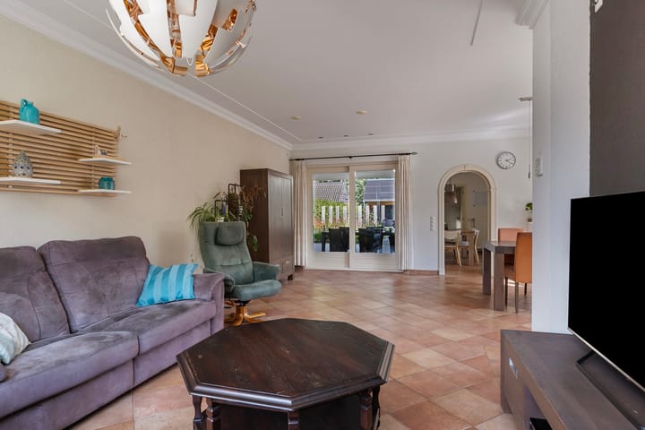 Foto 9 van Castersedijk 8