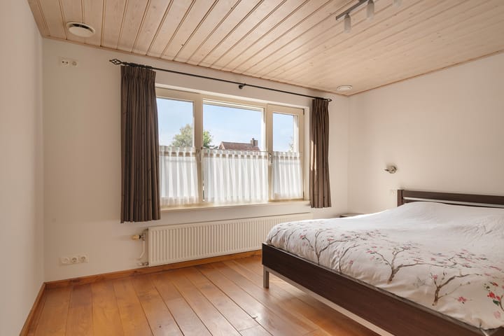 Foto 24 van Castersedijk 8