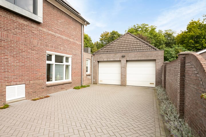 Foto 34 van Castersedijk 8