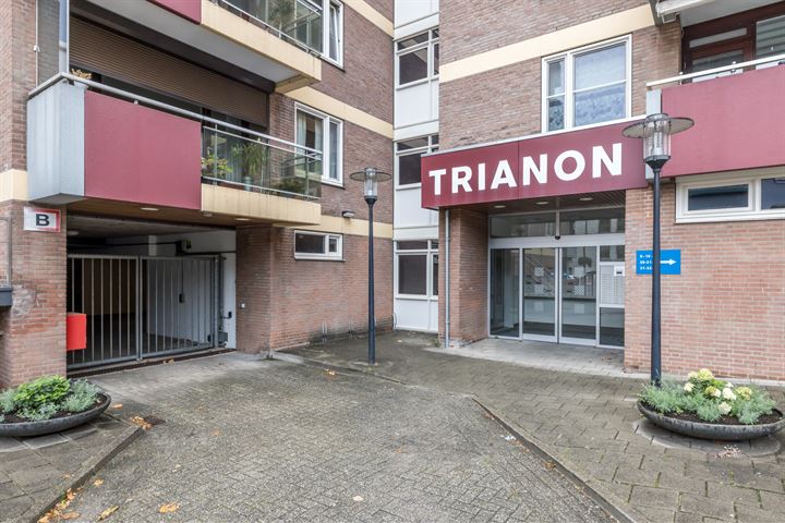 View photo 18 of Trianon 43