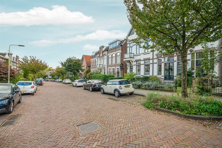 View photo 4 of Burgemeester Weertsstraat 65