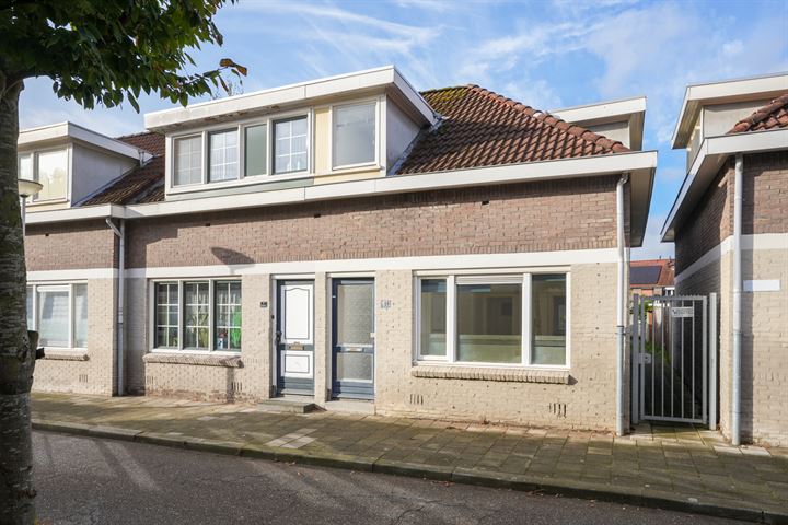 View photo 1 of Leenheerstraat 11