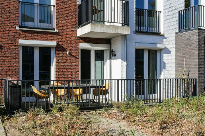 Bekijk foto 18 van Hendrik Veenemanstraat 1-F