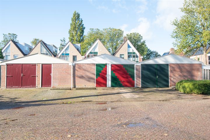 View photo 2 of van Maaselandstraat 32