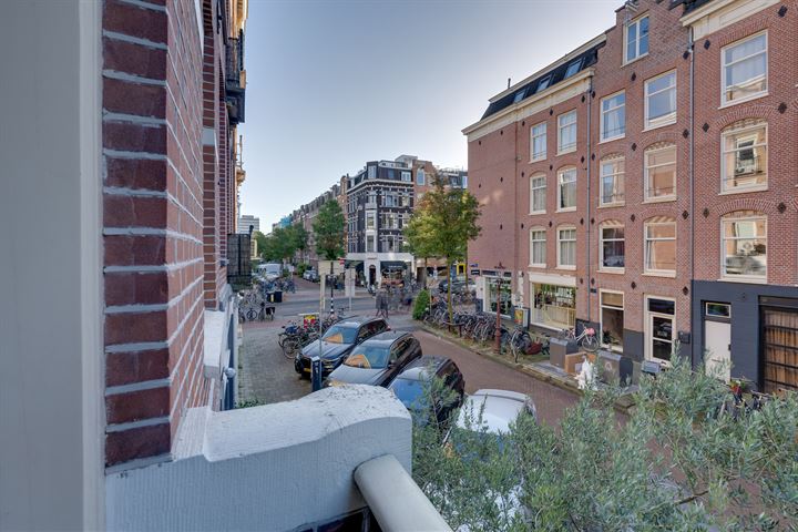 View photo 17 of Brederodestraat 76-1