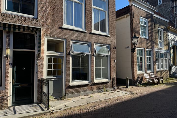 Bekijk foto 2 van Meelstraat 16