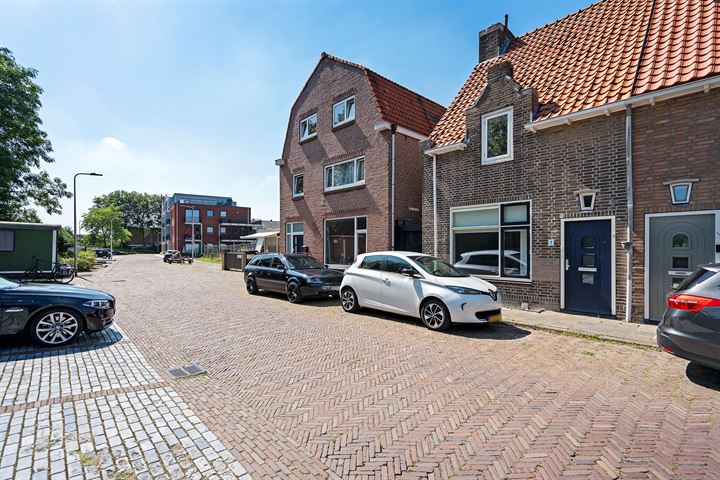 Bekijk foto 5 van Johan van Oldenbarneveldtstraat 7