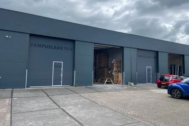 Pampuslaan 75, Weesp