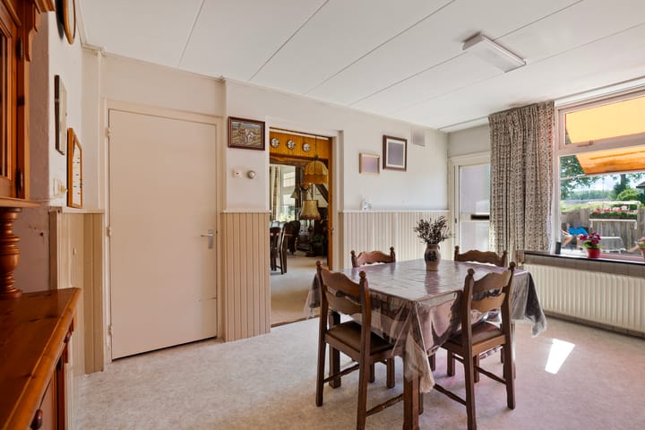 Photo 10 of Zuiderzeestraatweg 292