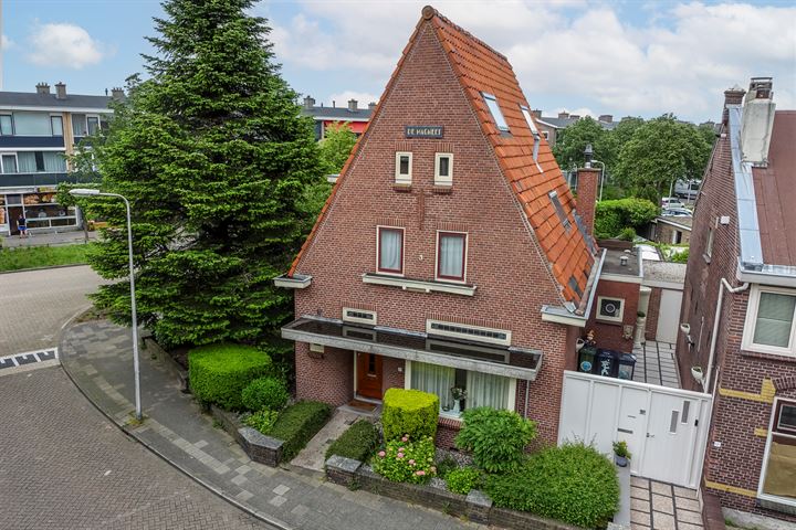 Bekijk foto 42 van Irenestraat 21