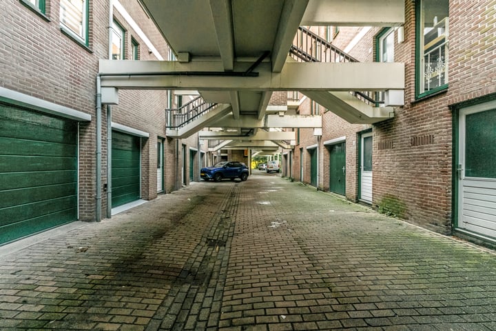 Bekijk foto 37 van Winkelwaard 61