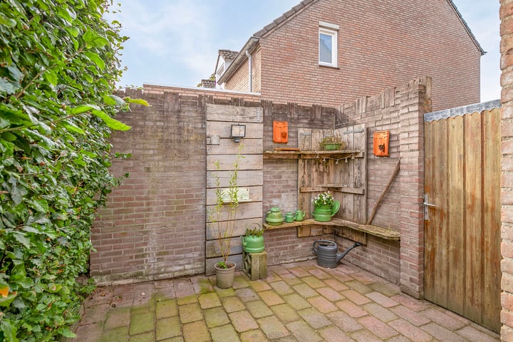 Bekijk foto 43 van Kempenstraat 17