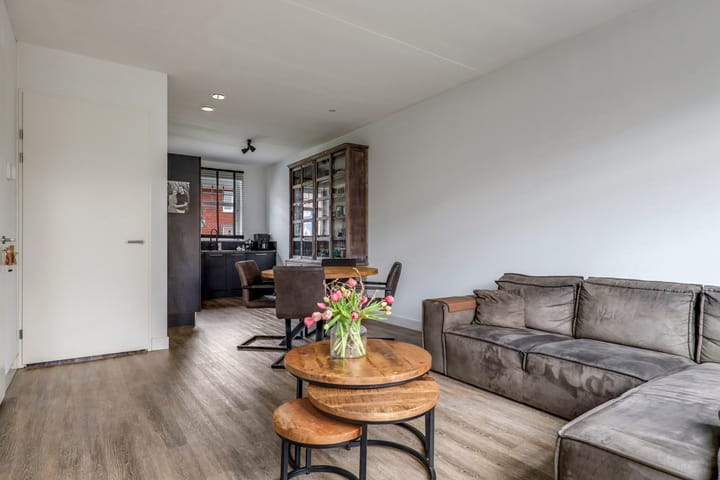 Foto 14 van Weegbree 47