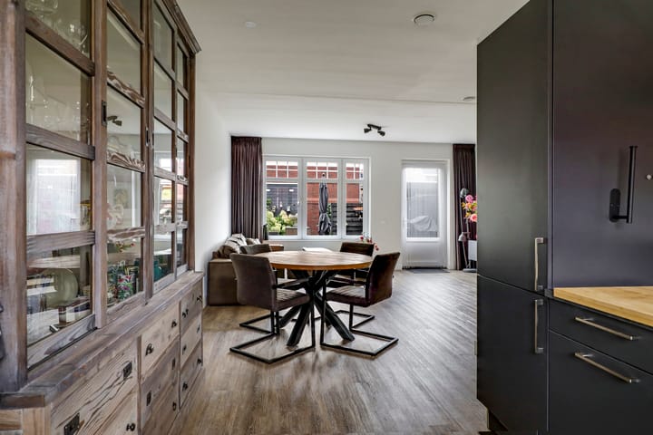 Foto 23 van Weegbree 47