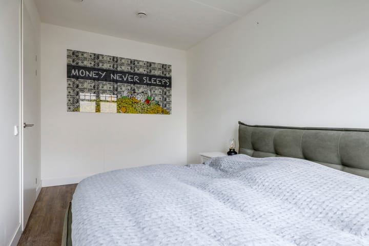 Foto 30 van Weegbree 47