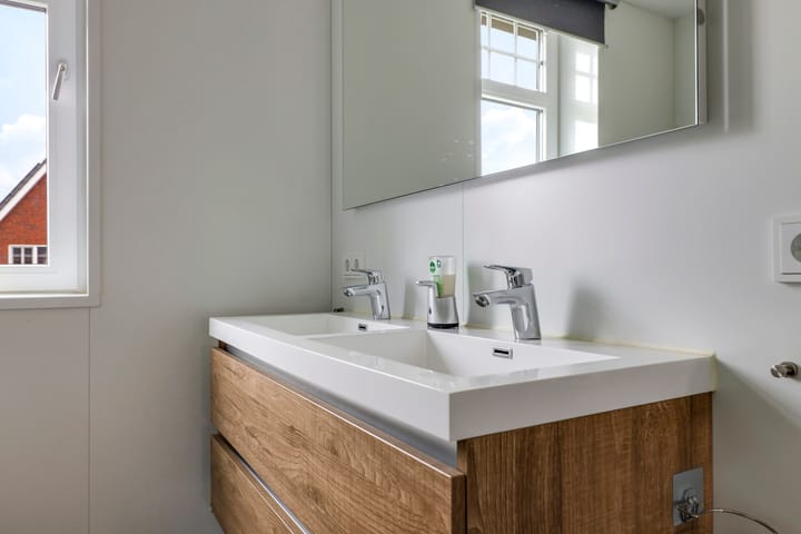 Foto 33 van Weegbree 47