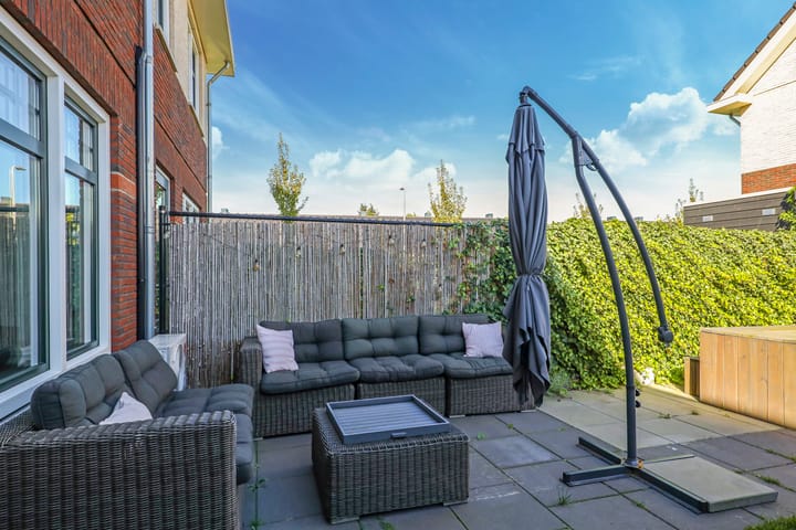 Foto 48 van Weegbree 47