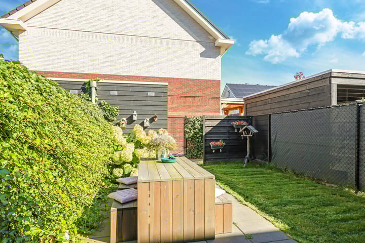 Foto 51 van Weegbree 47