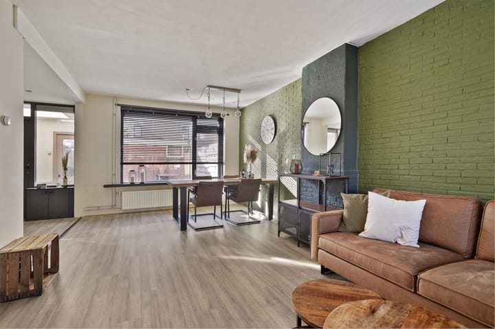 Foto 2 van Esdoornstraat 48