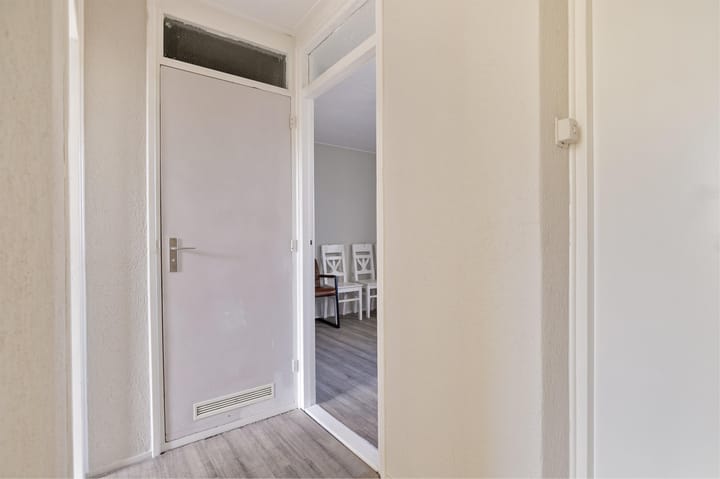 Foto 13 van Esdoornstraat 48