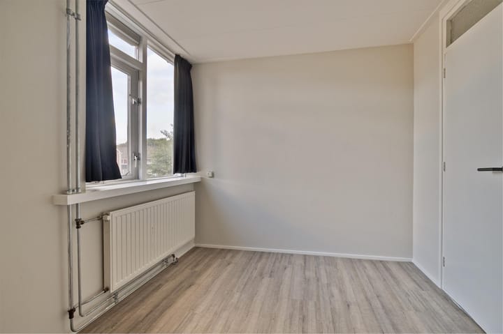 Foto 21 van Esdoornstraat 48