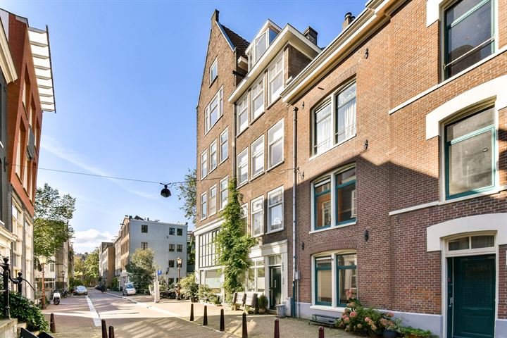 Bekijk foto 2 van Anjeliersstraat 398