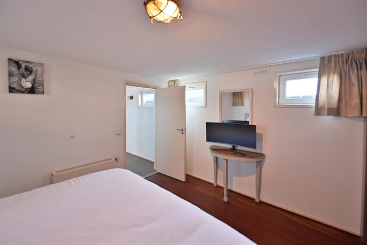 Photo 14 of Nieuw-Loosdrechtsedijk 240-AWS01