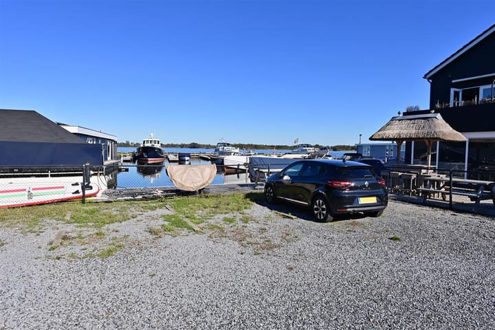 Photo 24 of Nieuw-Loosdrechtsedijk 240-AWS01