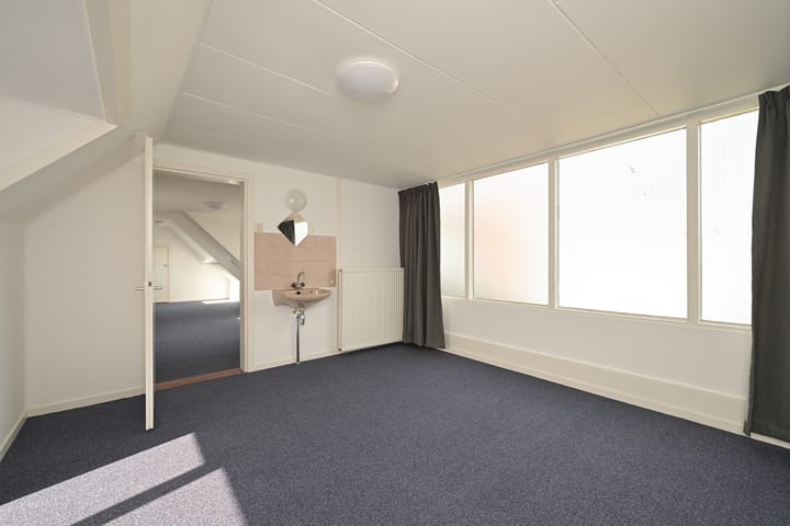 Foto 42 van Bonistraat 27-A