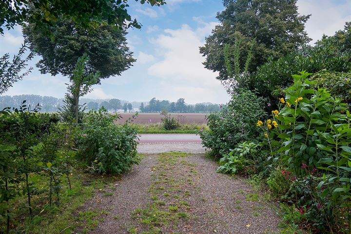 Bekijk foto 54 van Molenweg 15