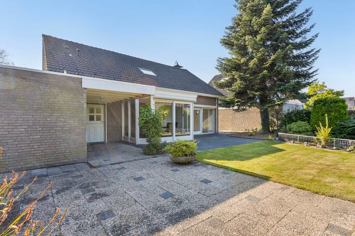 Foto 40 van Zundertseweg 127