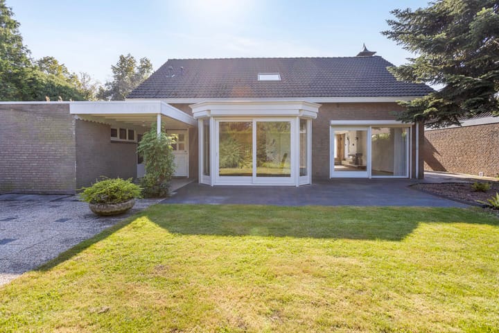 Foto 42 van Zundertseweg 127