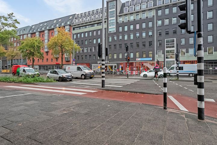 View photo 2 of Valkenburgerstraat 26-H