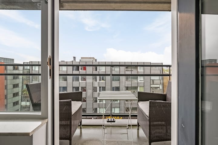 Photo 19 of Valkenburgerstraat 26-H