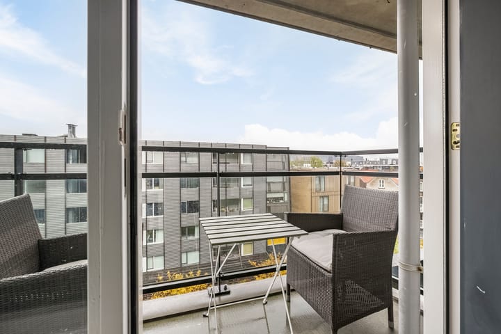 Photo 20 of Valkenburgerstraat 26-H