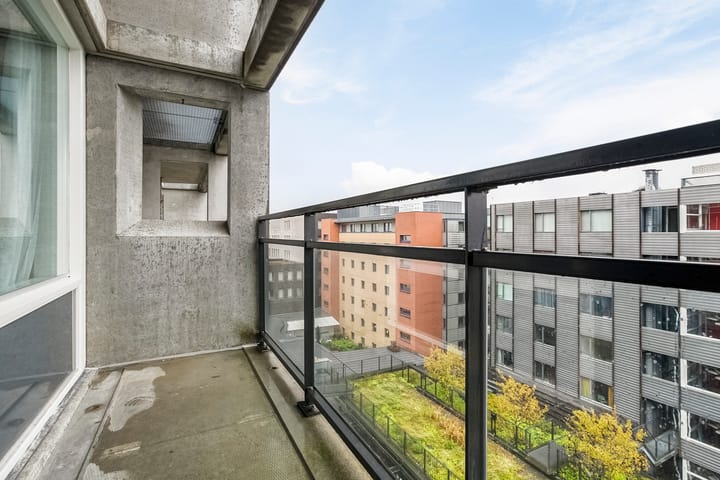 Photo 25 of Valkenburgerstraat 26-H