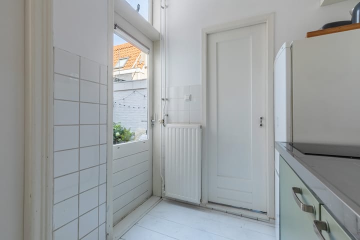 Photo 19 of Javastraat 16