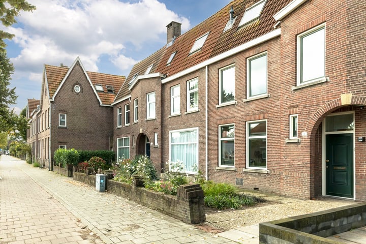 Bekijk foto 32 van Ringbaan-Oost 343