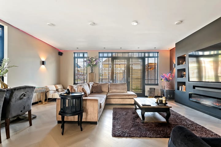 Foto 2 van De Rivierenlaan 12