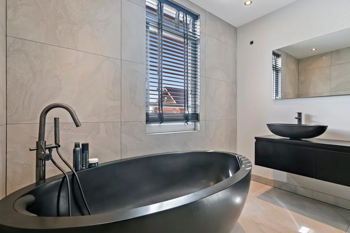 Foto 37 van De Rivierenlaan 12