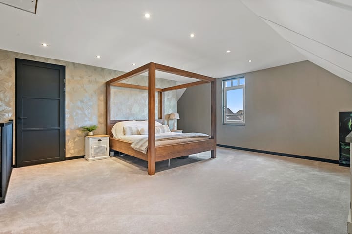 Foto 43 van De Rivierenlaan 12