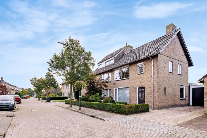 Foto 2 van Pastoor van den Heuvelstraat 19