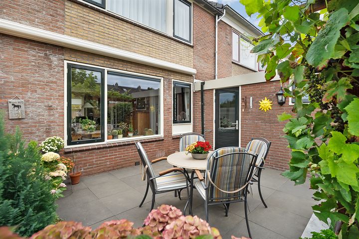 Bekijk foto 36 van Ribesstraat 23