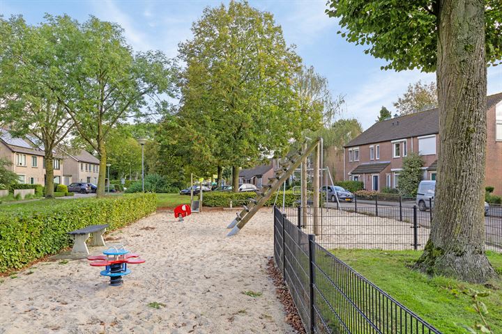 Bekijk foto 31 van Bernardusstraat 56